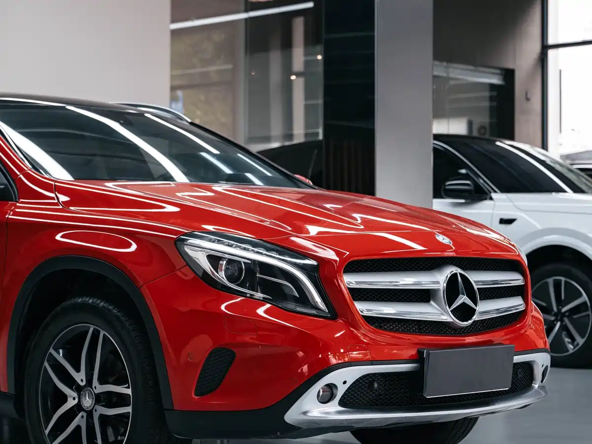 Mercedes-Benz GLA 2015 GLA 220 4MATIC Fashion Edition фото 7