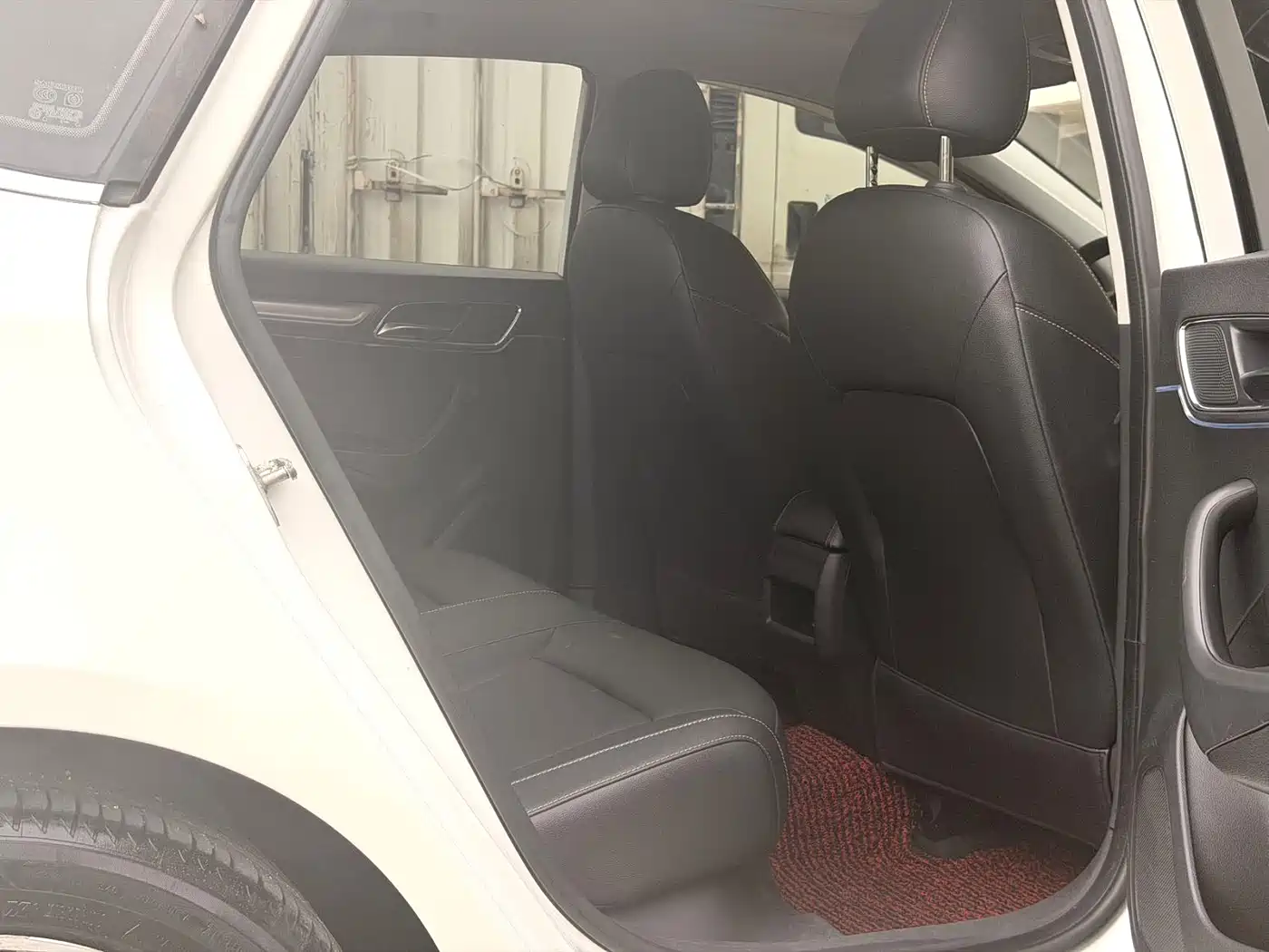 Roewe i6 2018 2018 20T Automatic Internet ZhiXiang Edition