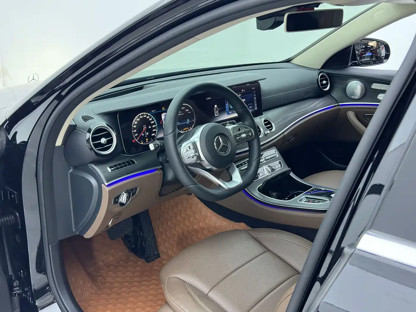 Mercedes-Benz E-Class 2020 Facelift E 300 L Sport Exclusive фото 4