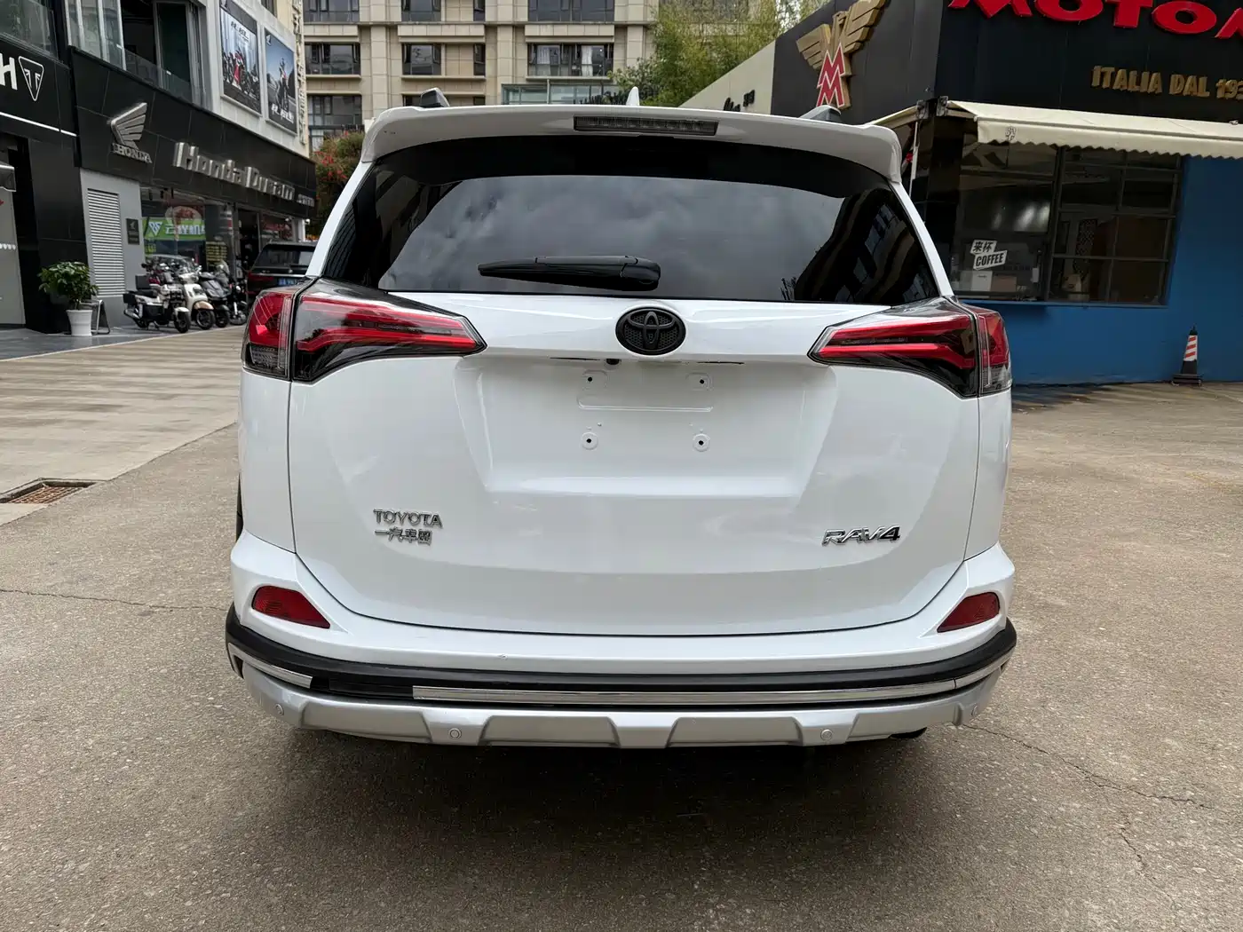 Toyota RAV4 Rongfang 2019 2.0L CVT 2WD Style X Limited Edition China VI фото 4