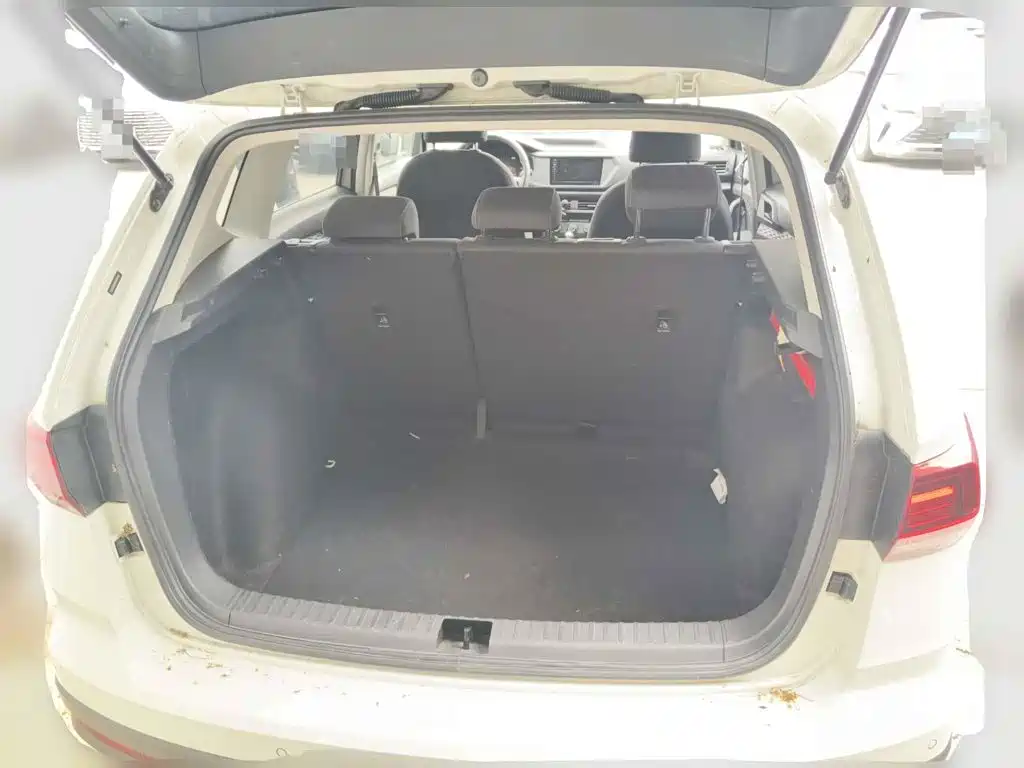 Фото 5 - Volkswagen Tharu