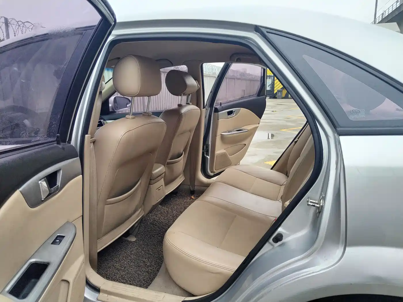 Buick Excelle 2013 1.5L Automatic Classic фото 15