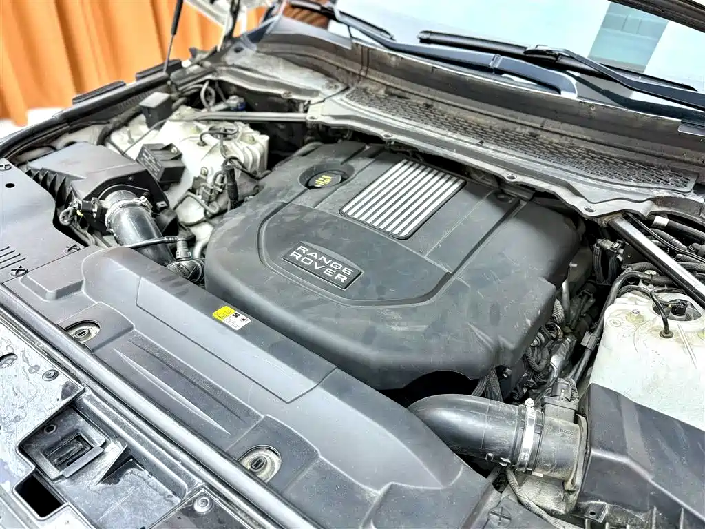 Land Rover Range Rover 2015 3.0 TDV6 Vogue фото 17