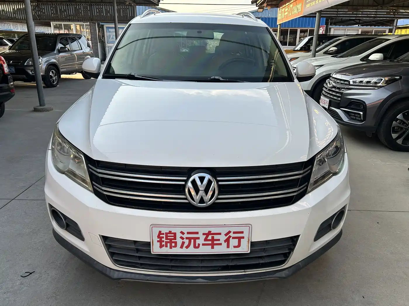 Volkswagen Tiguan 2011 2010 1.8TSI Automatic 4WD Elite