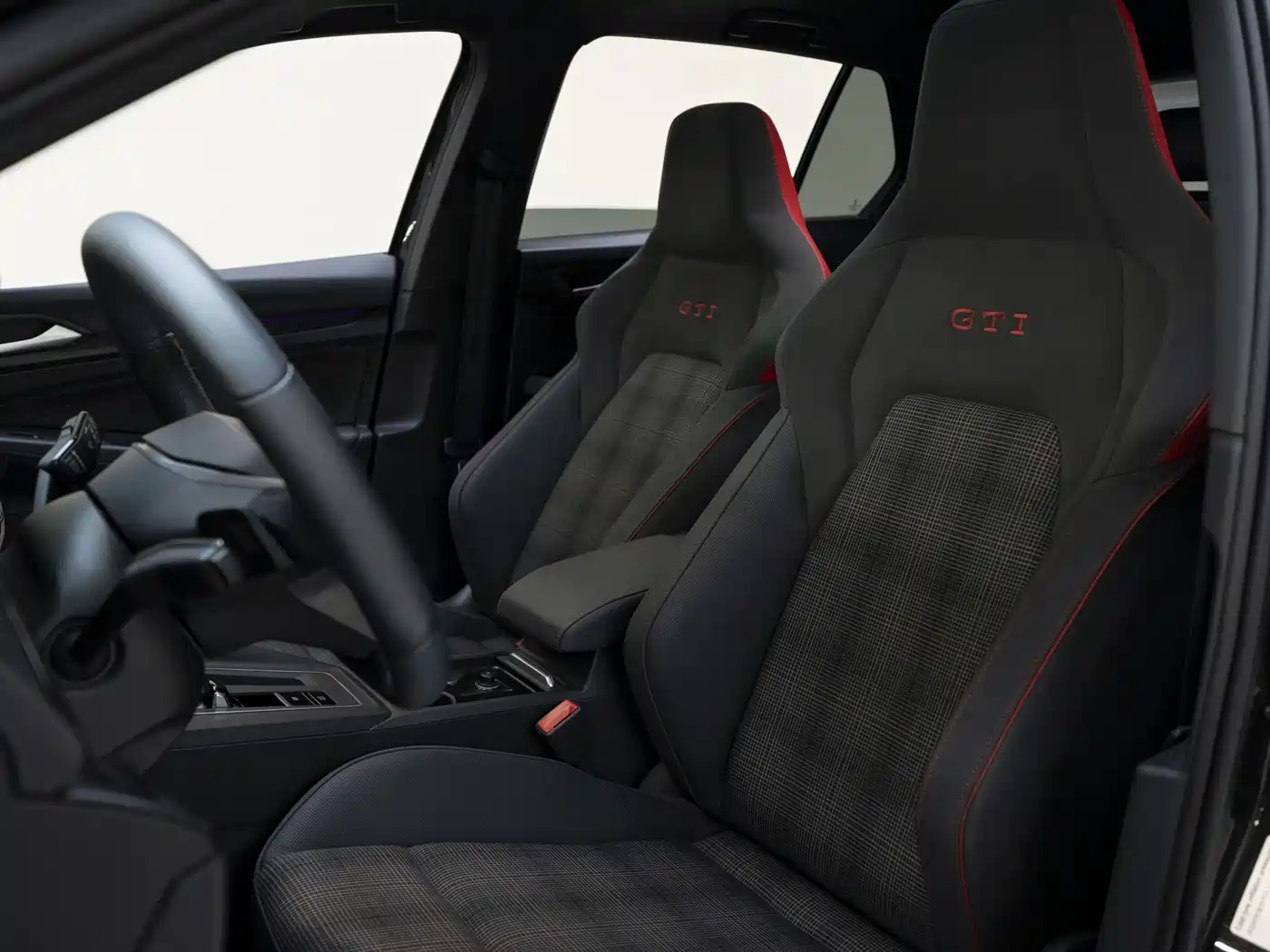 Volkswagen Golf GTI 2023 380TSI DSG GTI фото 6
