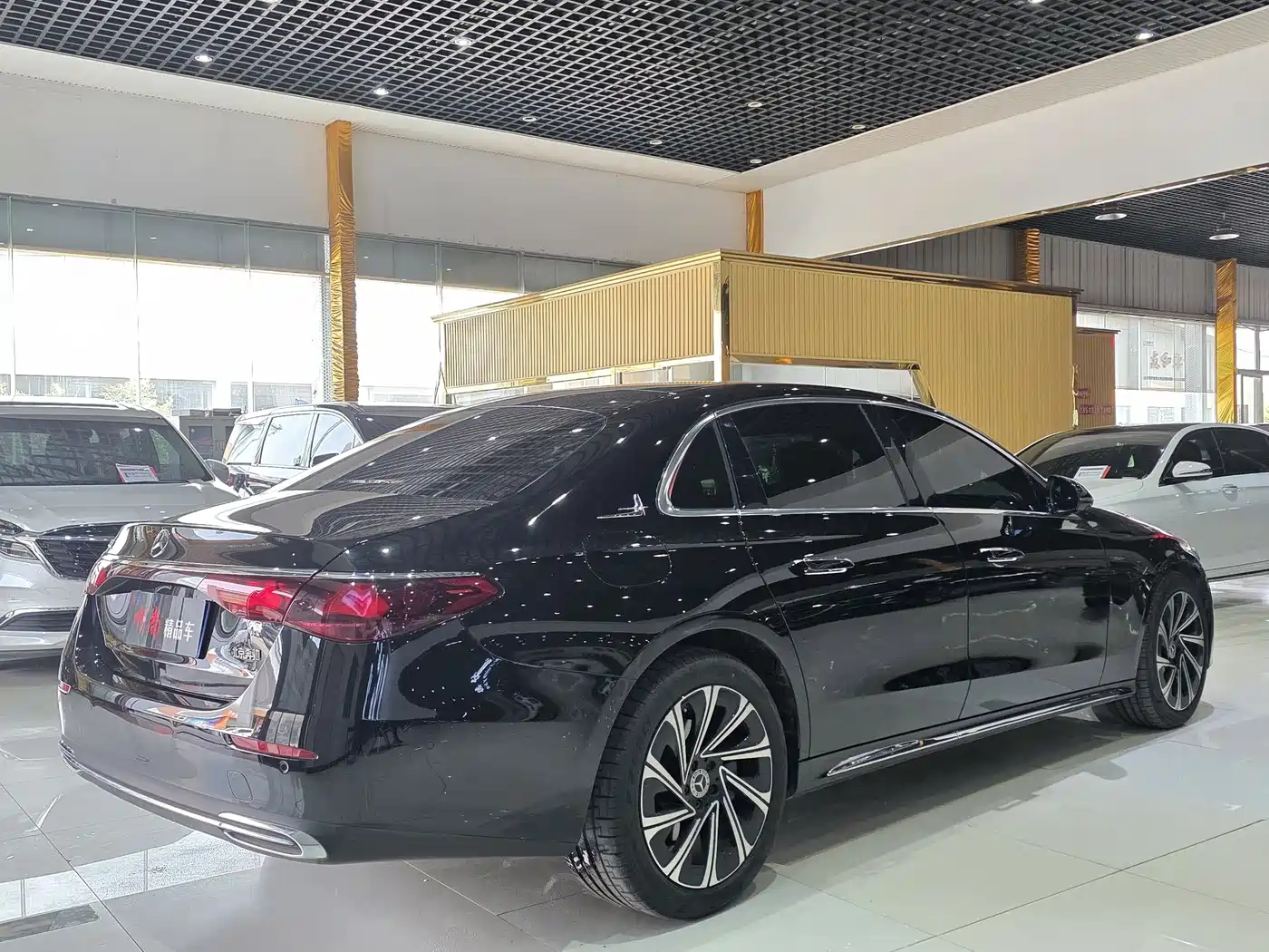 Mercedes-Benz E-Class 2025 E 300 L Luxury фото 16