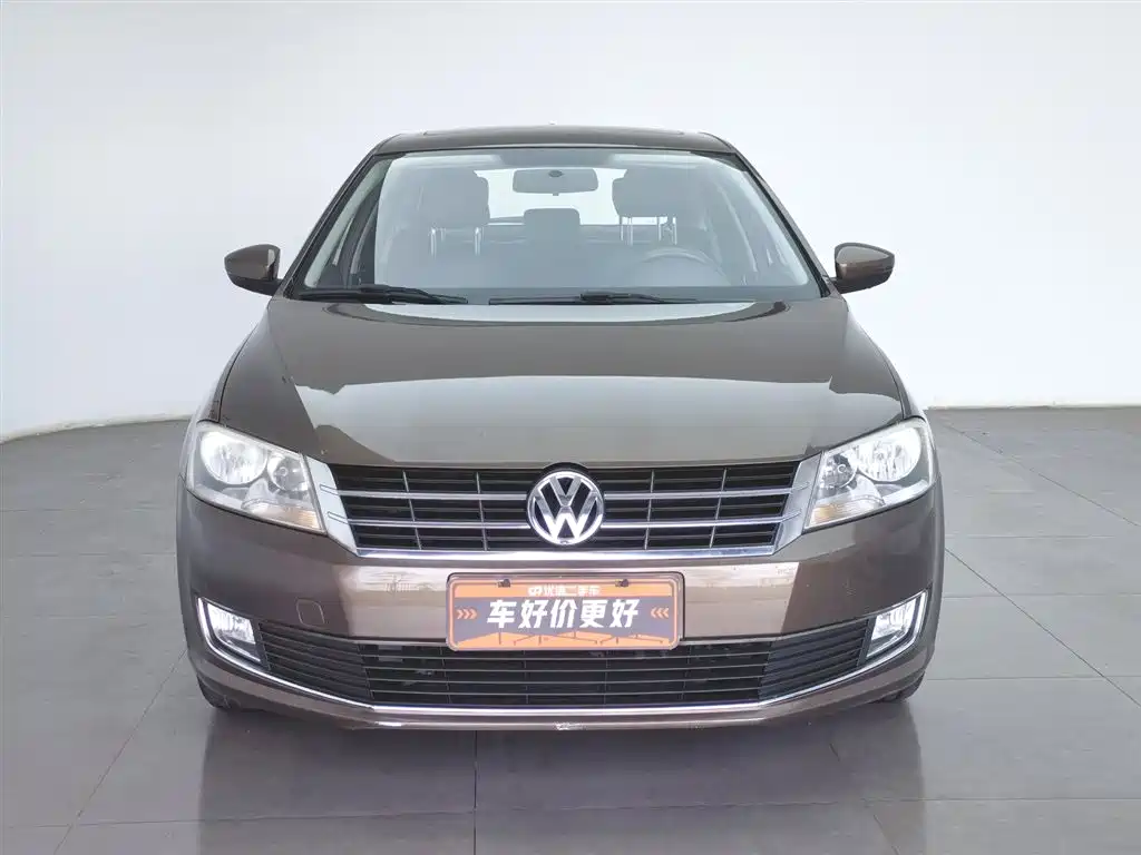 Volkswagen Lavida Tour 2013 1.6L Manual Comfort фото 3