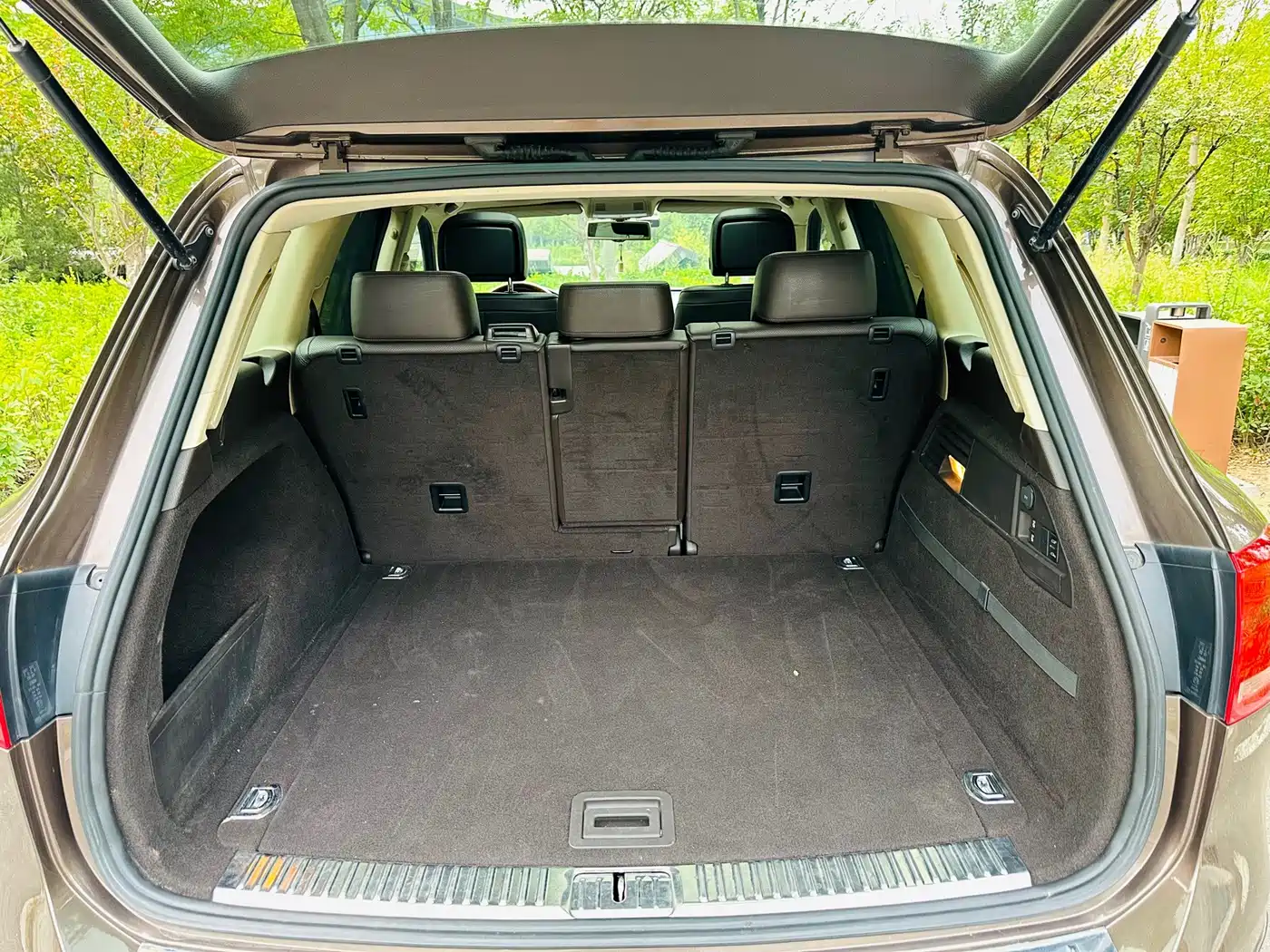 Volkswagen Touareg 2012 2011 3.0TSI Comfort