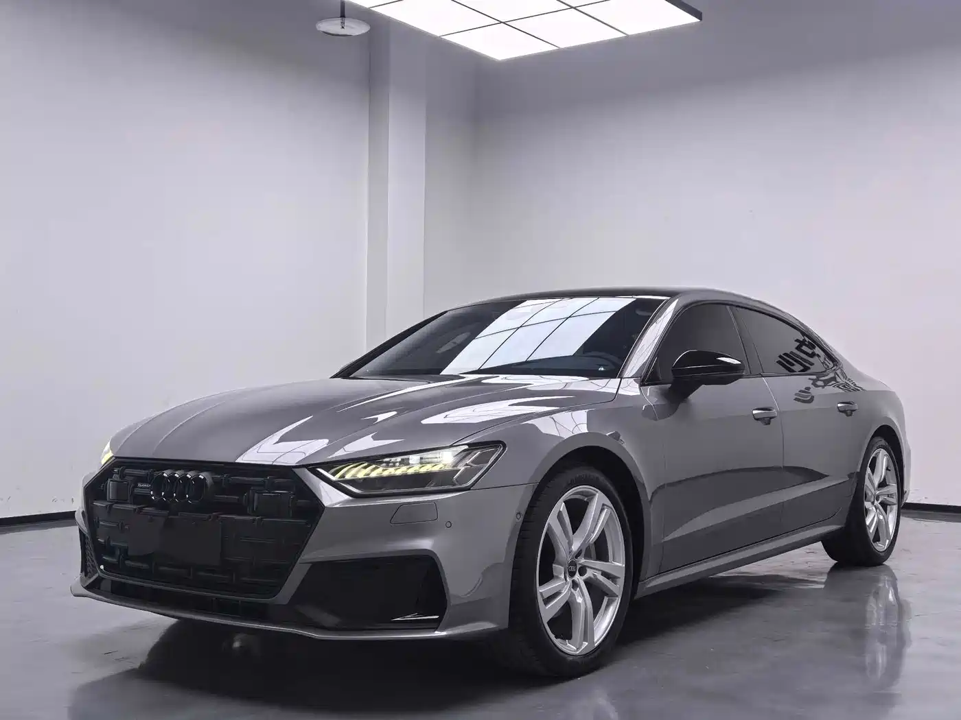 AUDI A7L 2023