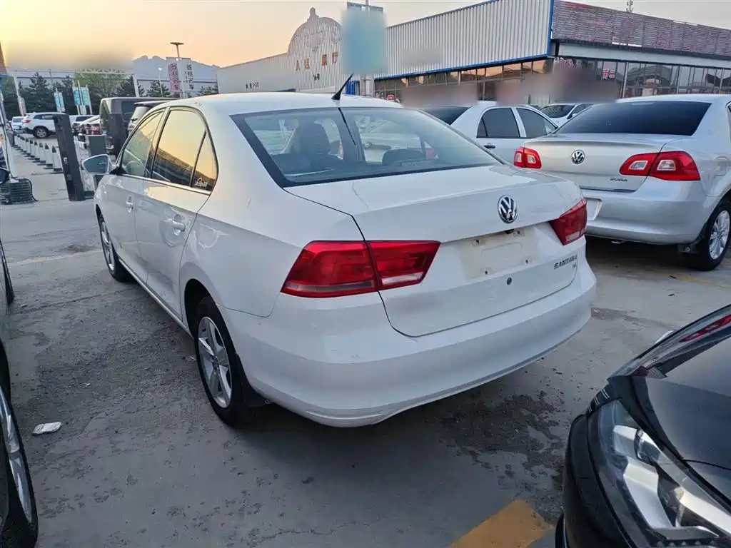 Volkswagen Santana 2013 1.6L Manual Comfort Edition фото 24