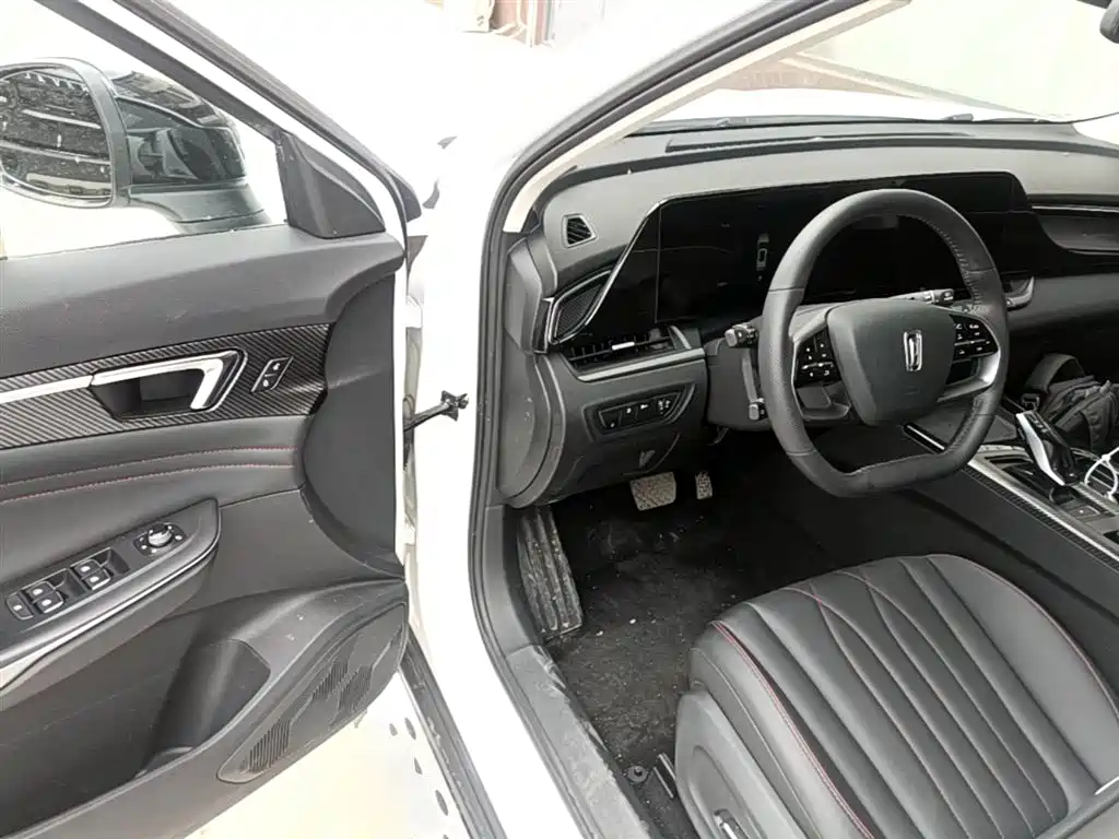 Фото 16 - Besturn Bestune T55