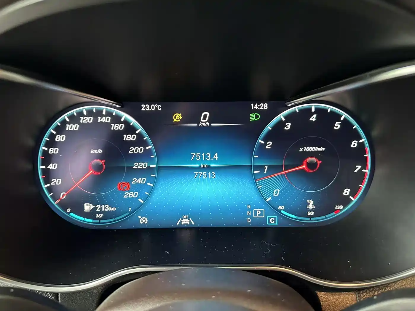 Mercedes-Benz GLC 2021 GLC 300 L 4MATIC Sporty фото 12