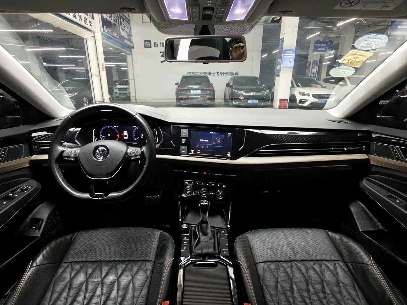Volkswagen Passat 2019 330TSI Luxury Edition China VI фото 4
