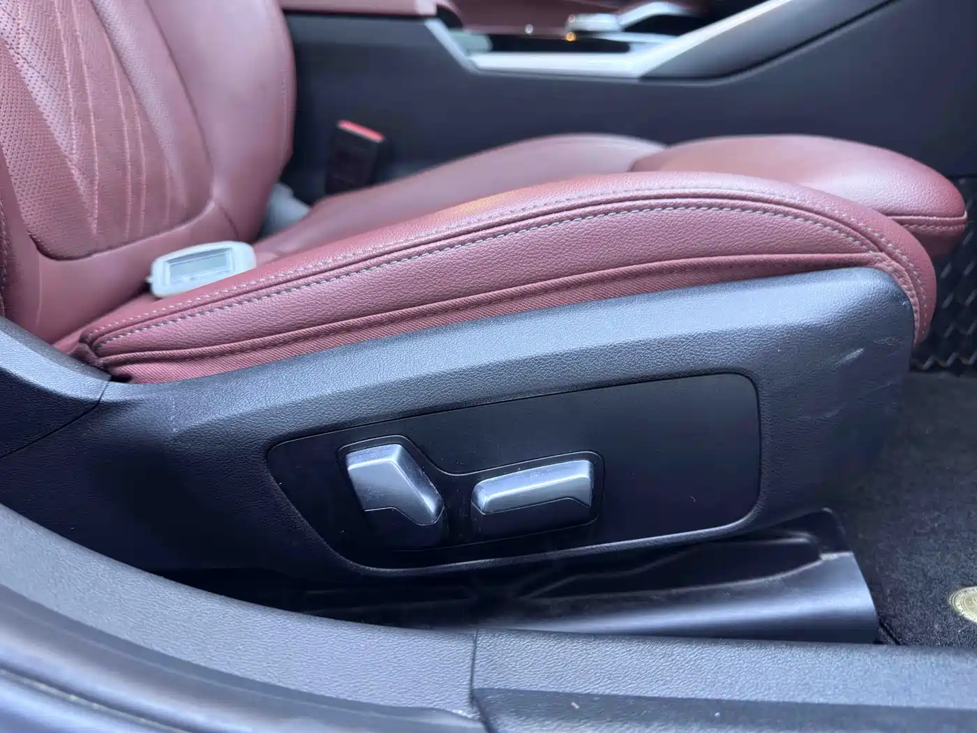 BMW 3 Series 2023 320Li M Sport Package фото 18