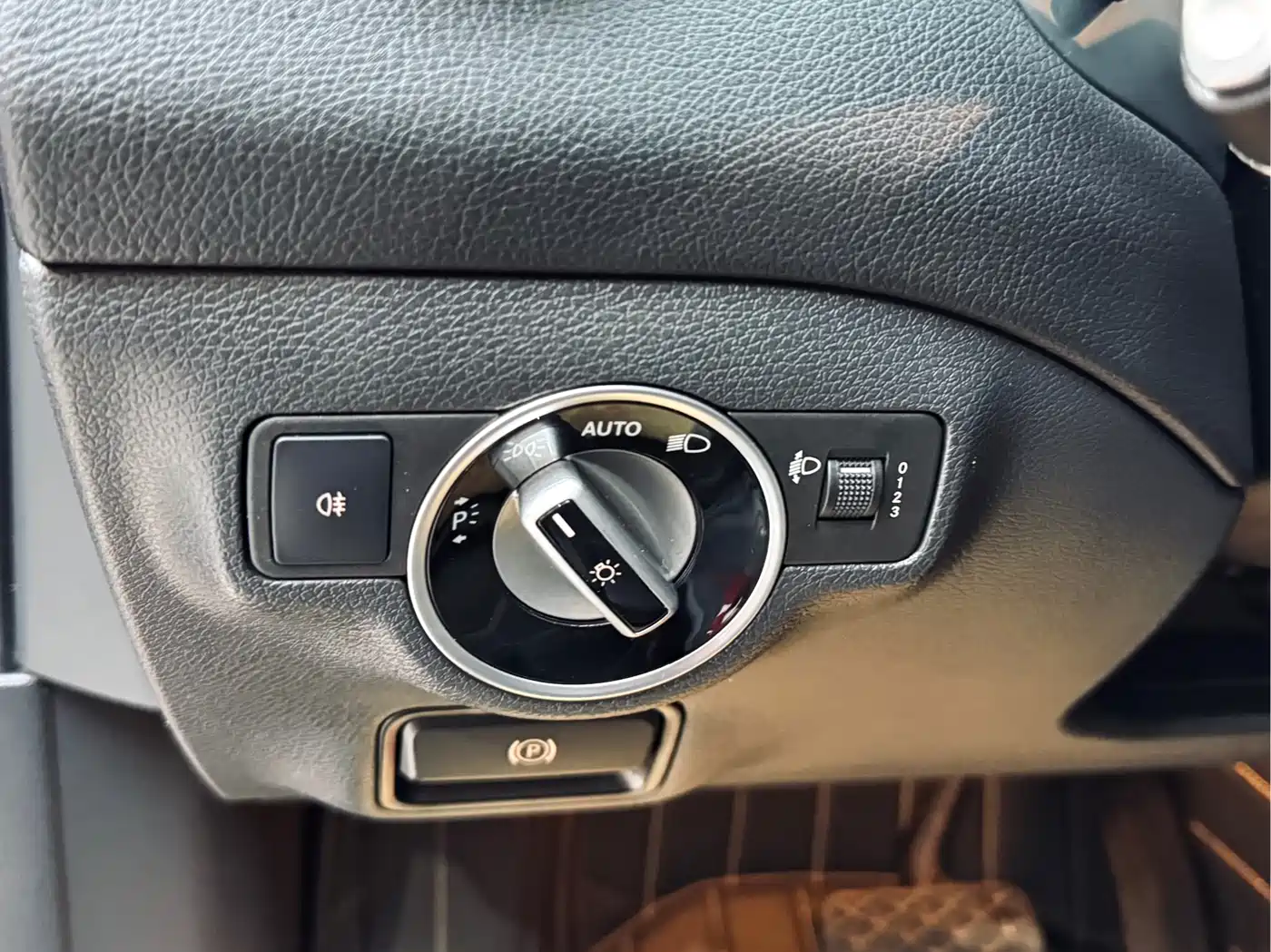 Mercedes-Benz GLA 2019 GLA 200 Dynamic фото 13