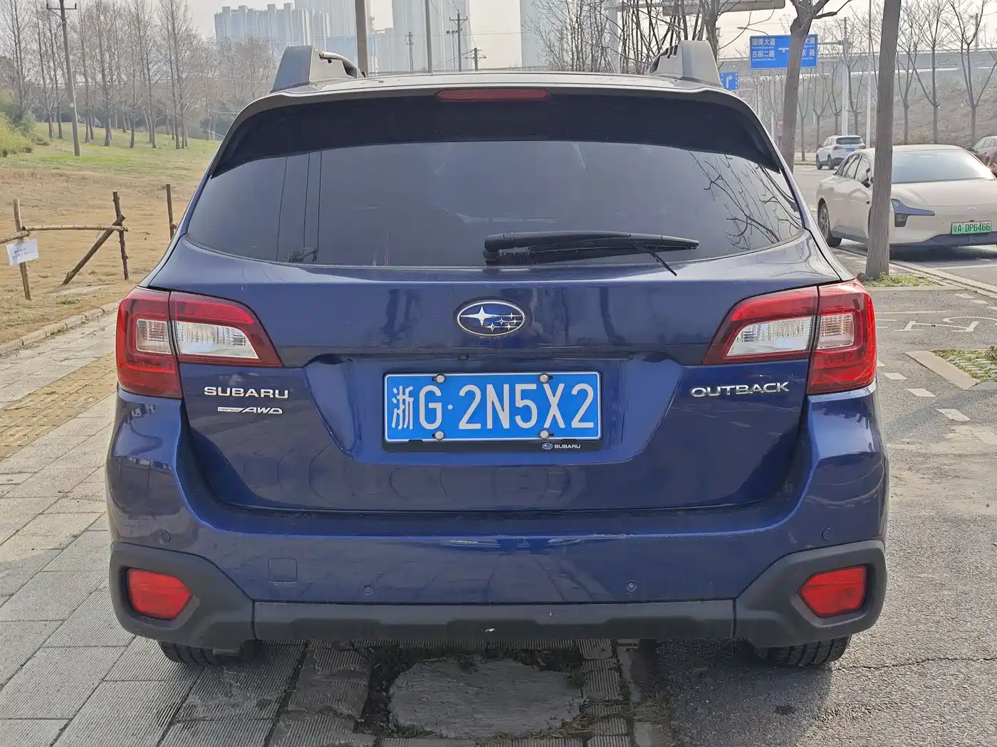 Subaru Outback 2016 2.5i Luxury Navigation Edition фото 17