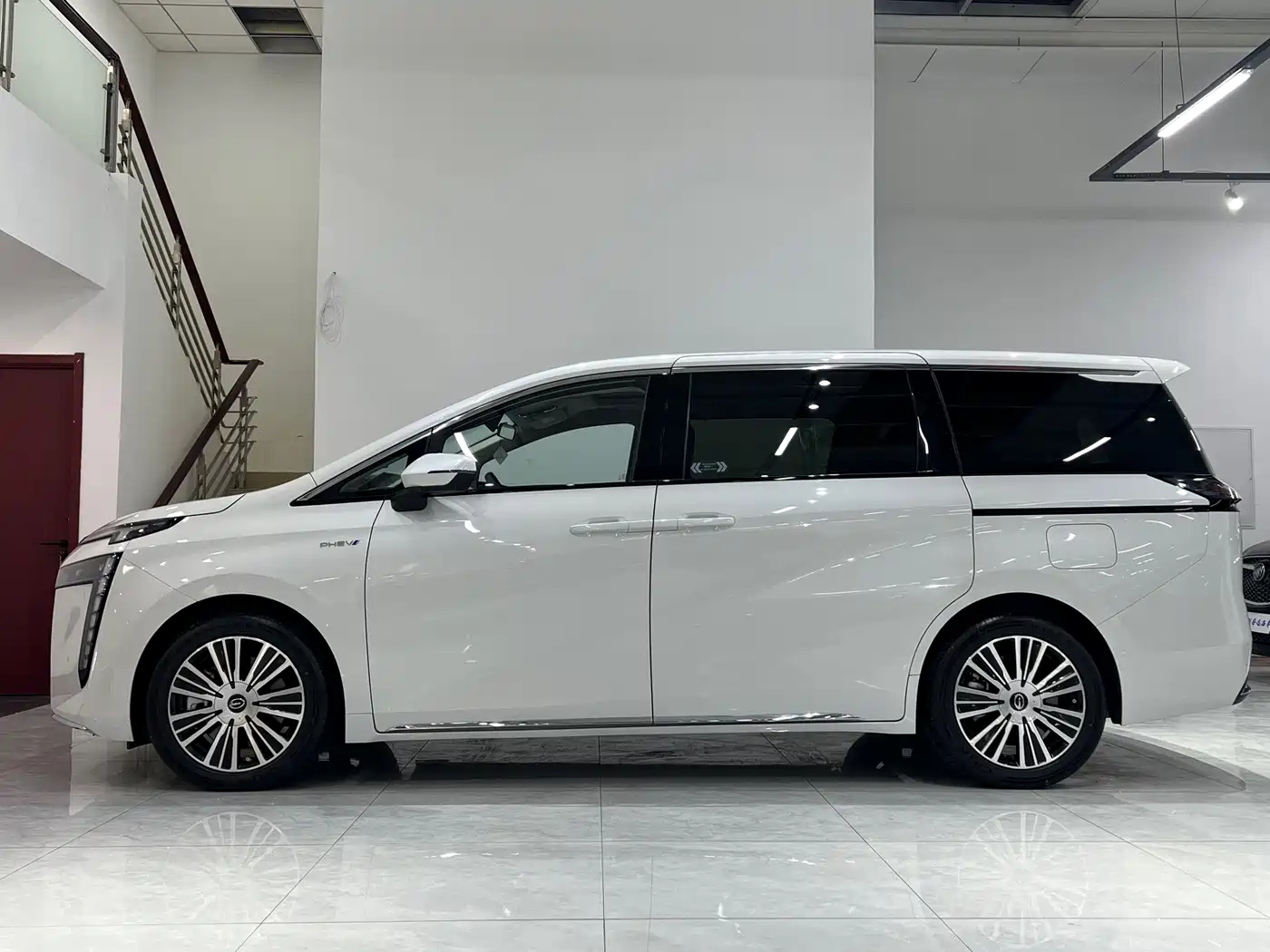 GAC Trumpchi Trumpchi E8 NEV 2024 Model 150km MAX+ фото 15