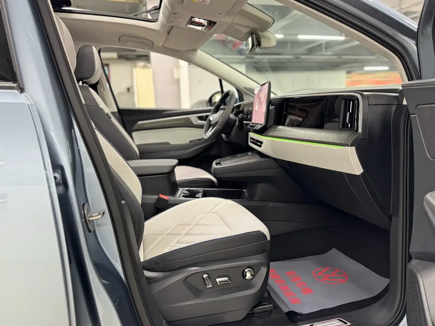 Volkswagen Talagon 2025 450TSI R-Line 6-Seater фото 28
