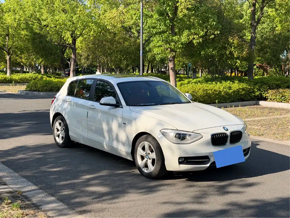 BMW 1 Series (Import) 2013 Facelift 118i Sport Model фото 6