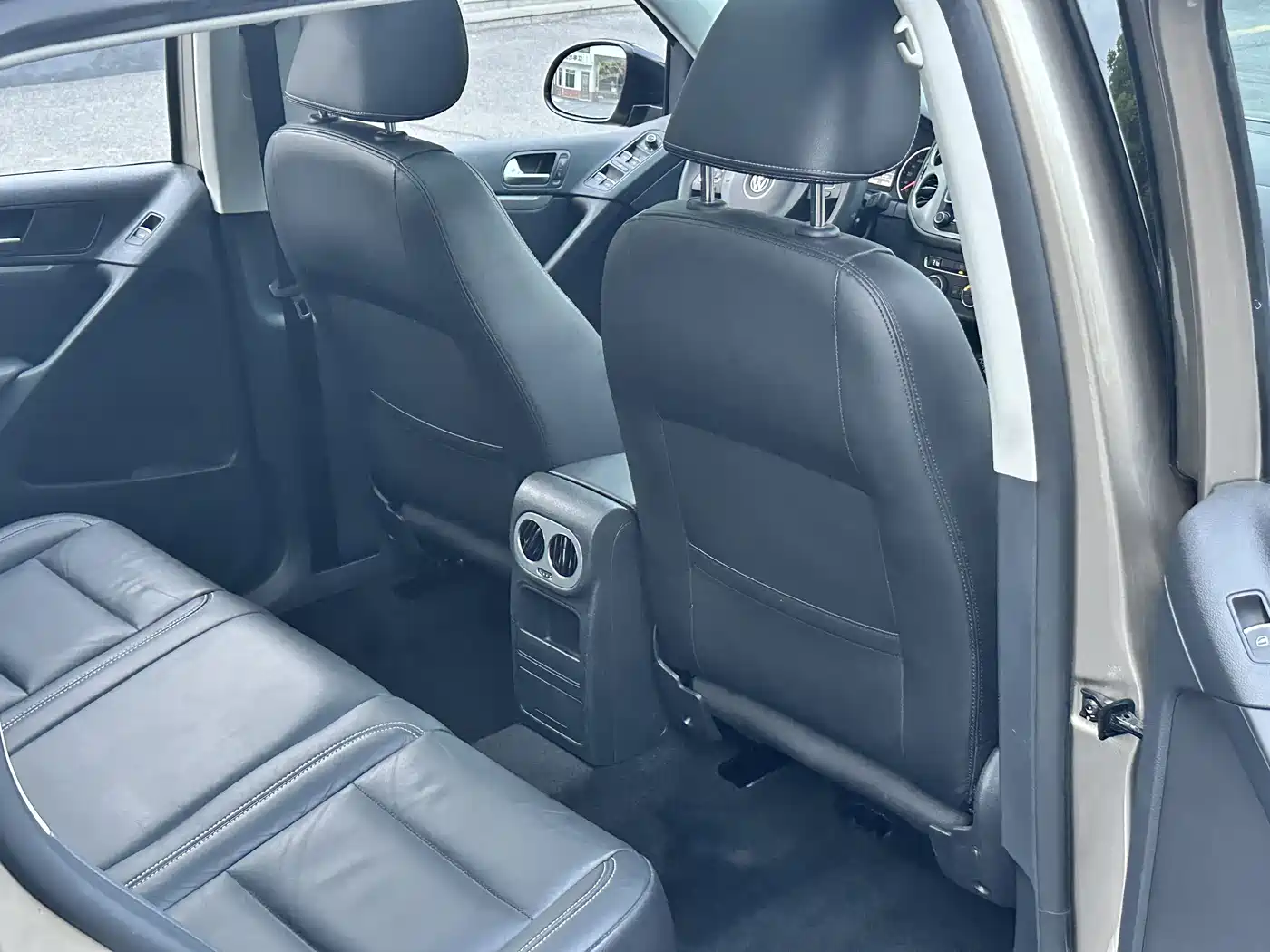Volkswagen Tiguan 2014 1.8TSI Automatic 2WD 30th Anniversary Edition фото 25