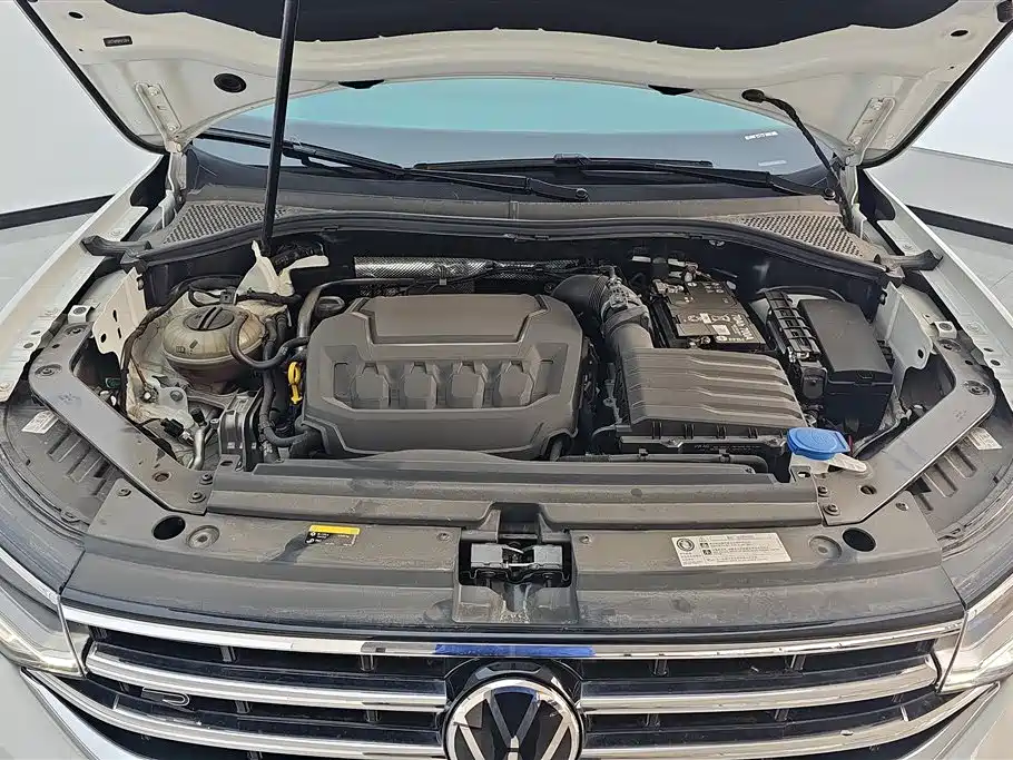 Volkswagen Tiguan L 2024 330TSI Automatic 2WD R-Line Premium Enjoyment Edition фото 10