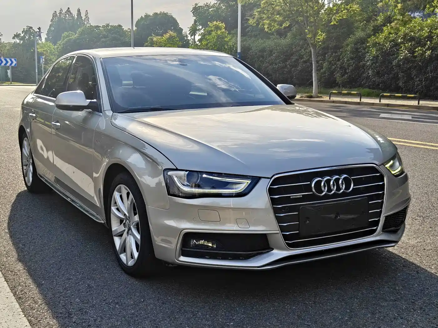Фото 5 - Audi A4L