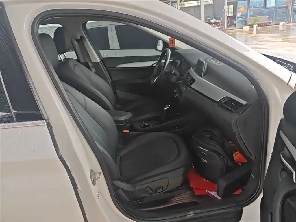 BMW X1 2018 sDrive20Li Leading Model фото 25