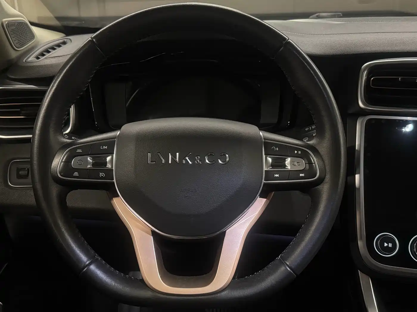 Lynk & Co 01 2017 2.0T 2WD Pro Version фото 7