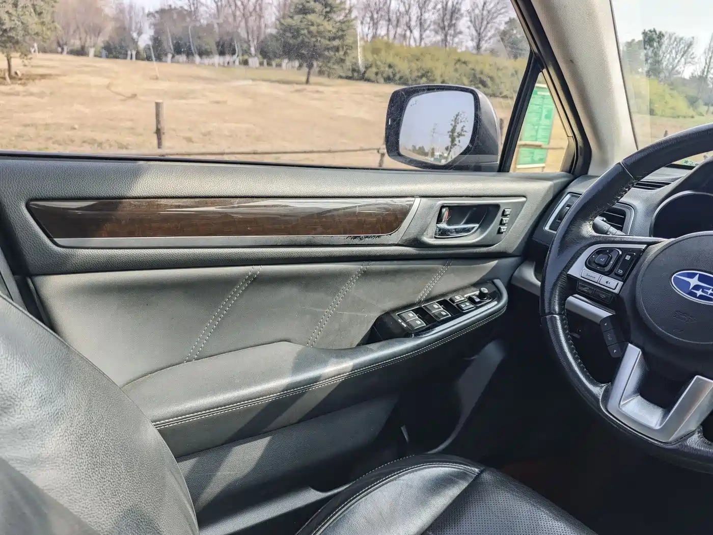 Subaru Outback 2016 2.5i Luxury Navigation Edition фото 7
