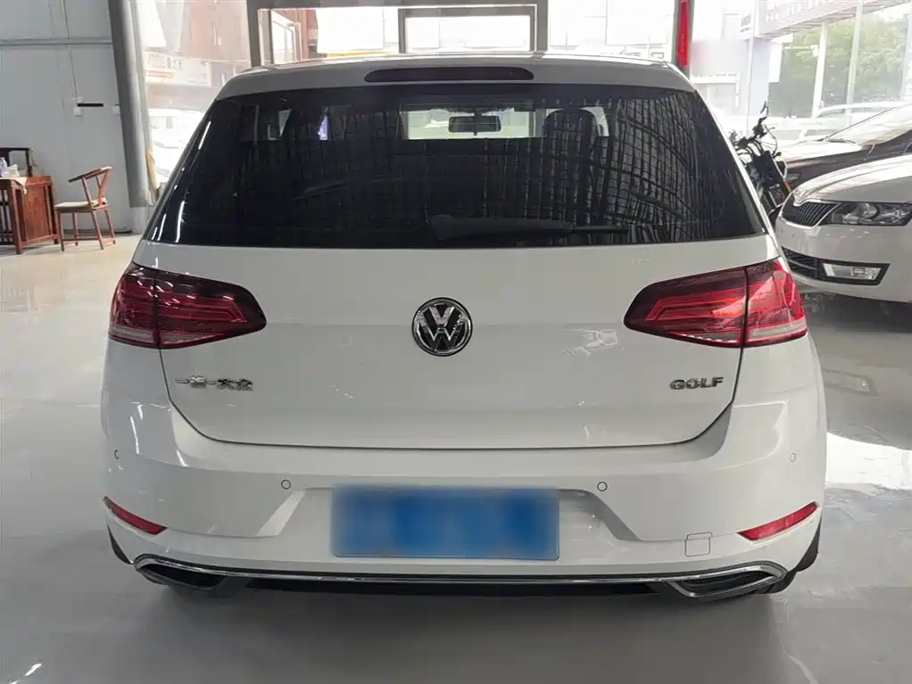 Volkswagen Golf 2018 1.6L Automatic Comfort фото 16