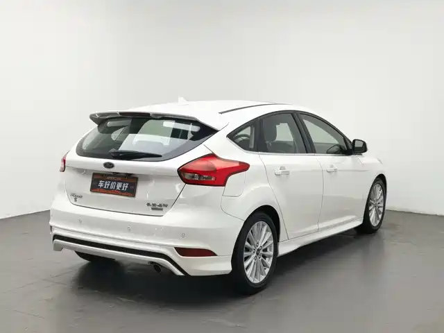 Ford Focus 2017 Hatchback EcoBoost 180 Automatic Sport — фото 2