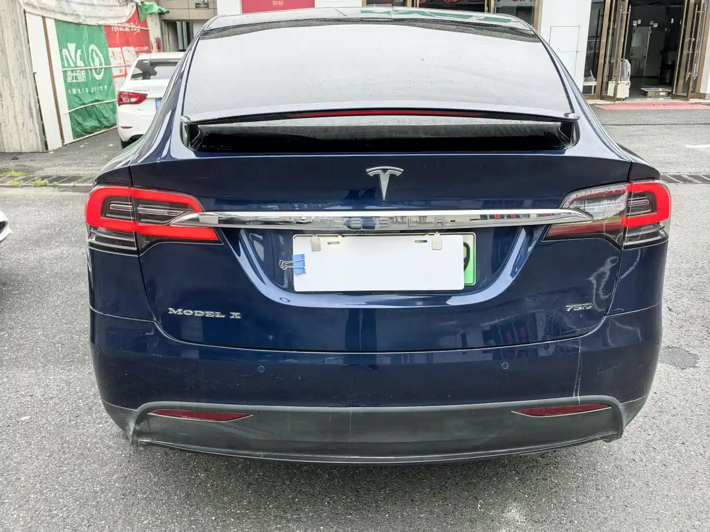 TESLA MODEL X