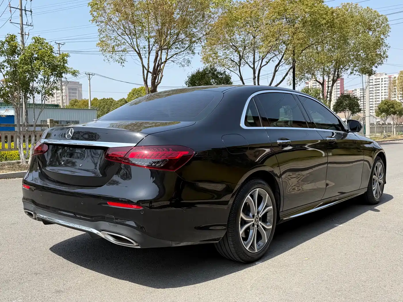 Mercedes-Benz E-Class 2023 E 300 L Luxury фото 10