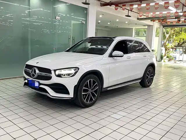 MERCEDES-BENZ GLC