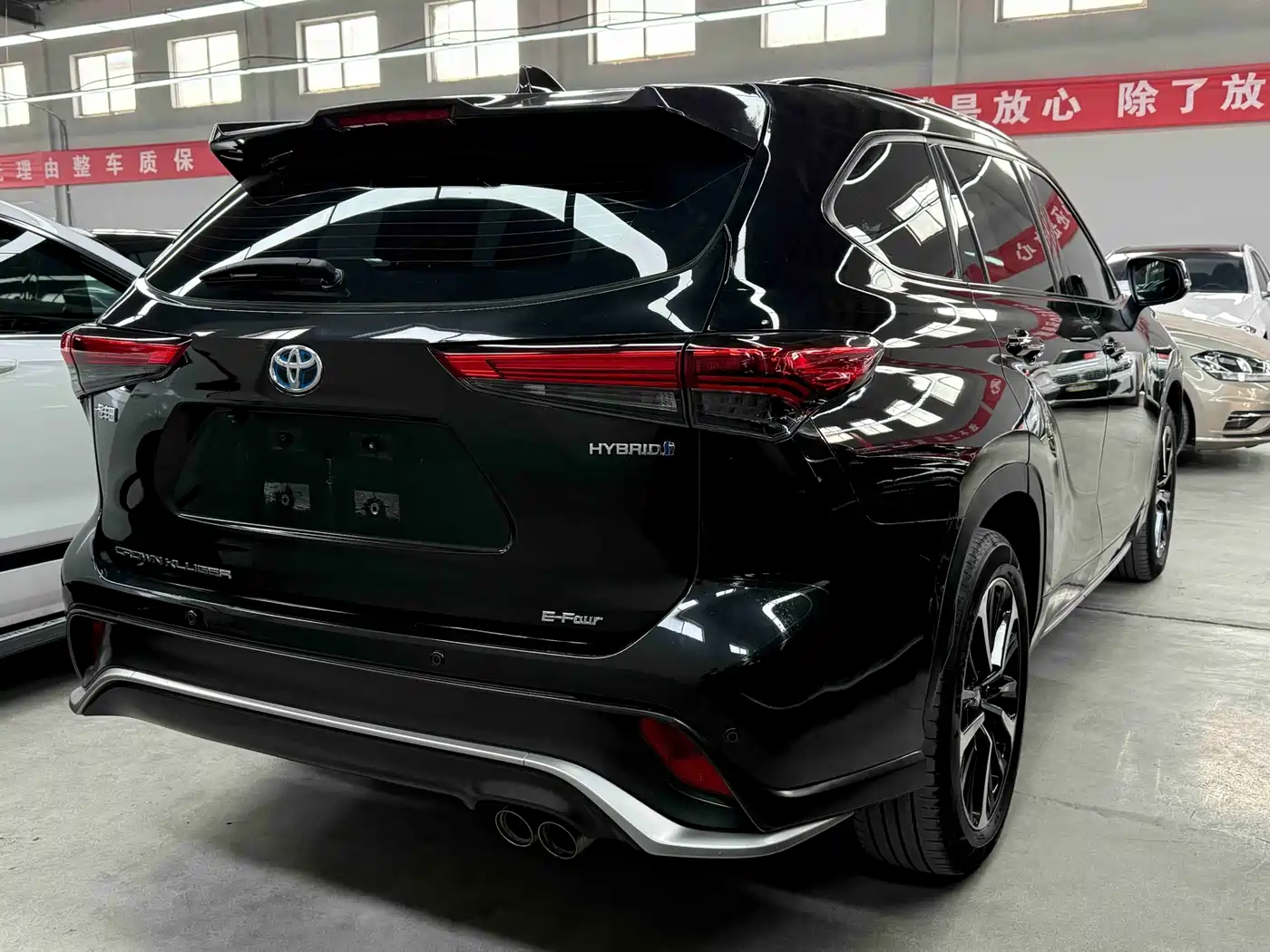Toyota Crown Kluger 2022 2.5L HEV 4WD Luxury Edition фото 4