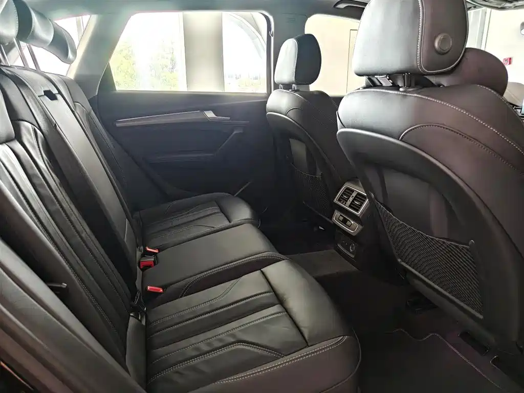 Audi Q5L 2022 40T Luxury Dynamic фото 15