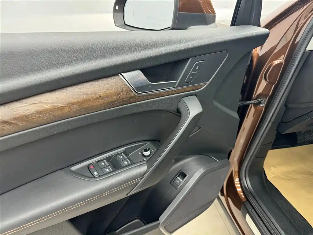 Audi Q5L 2018 Model 45 TFSI Premium Luxury Sport China V фото 7