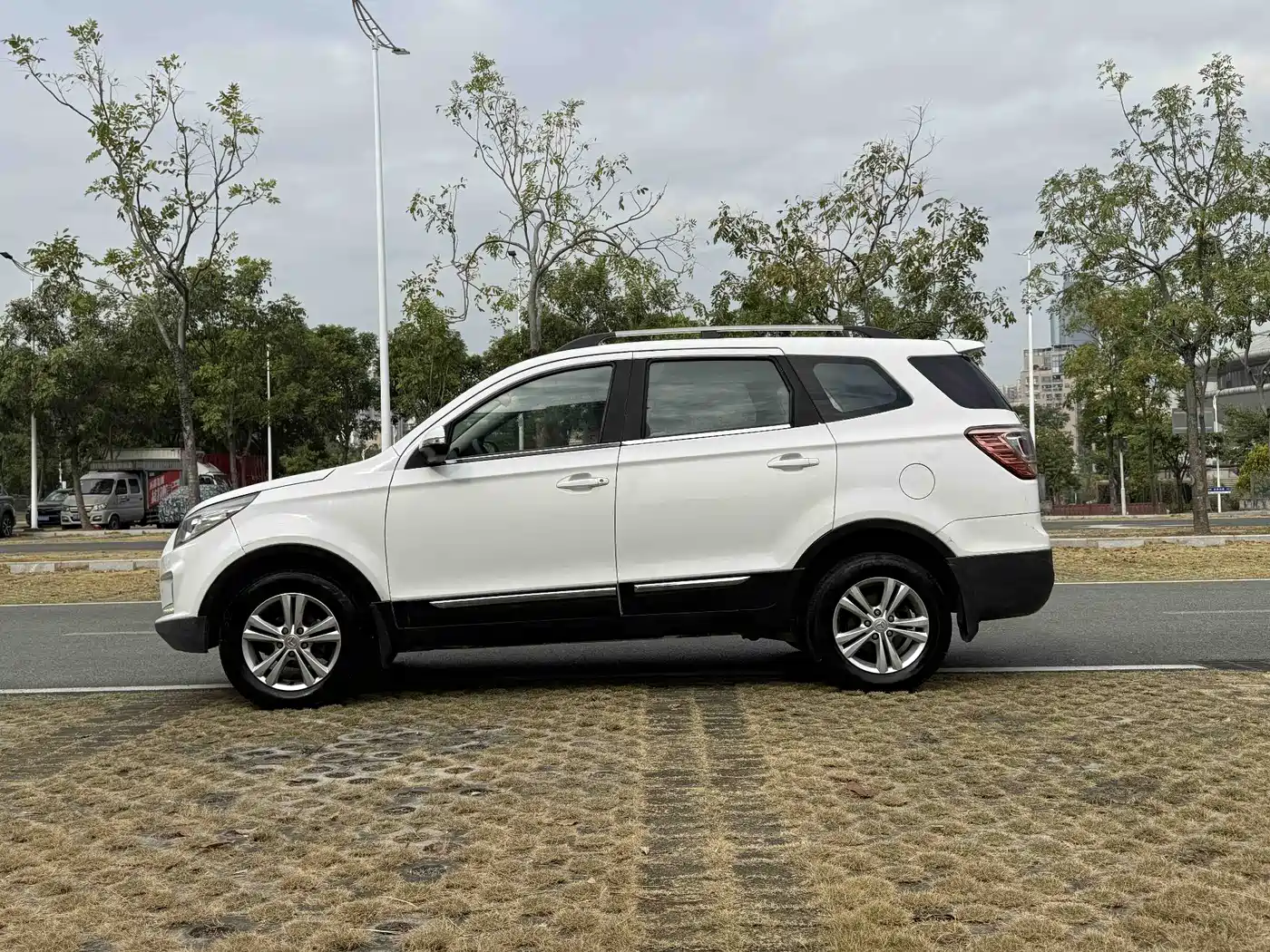 Фото 16 - BAIC Huansu S3