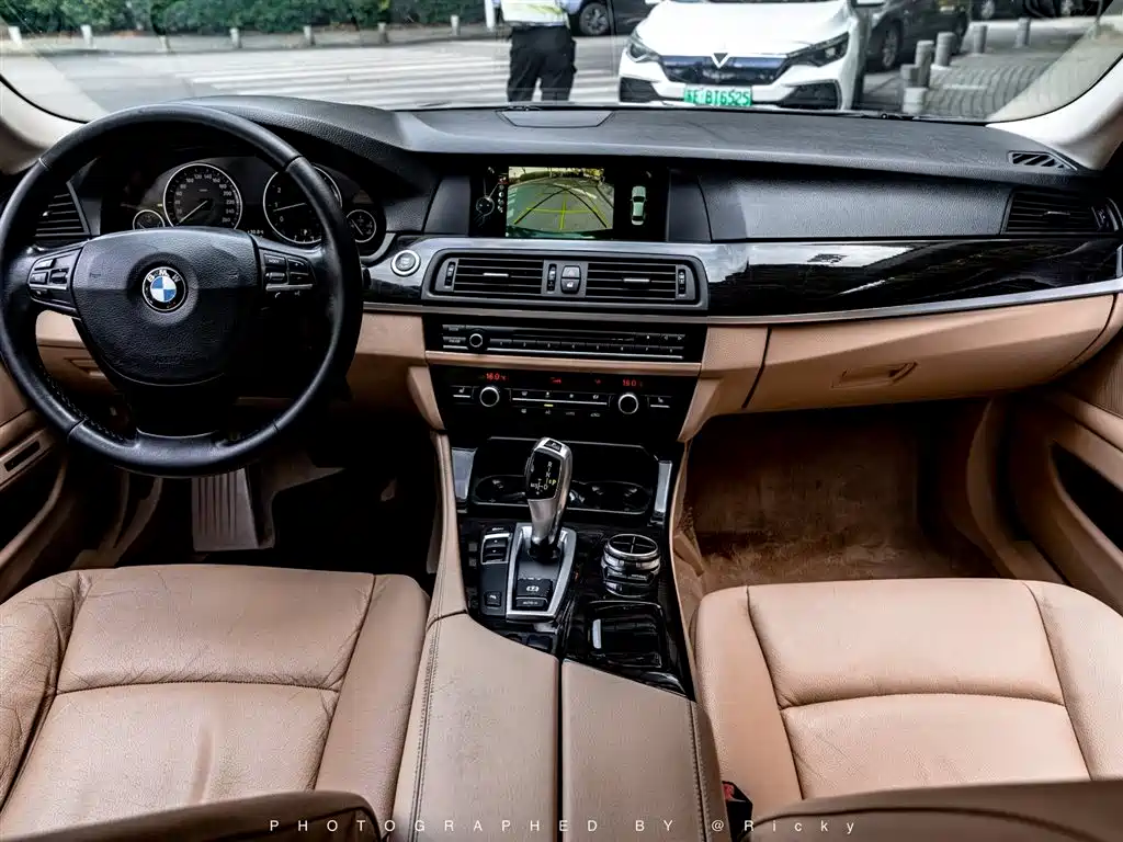 BMW 5 Series 2013 530Li Leadership фото 3