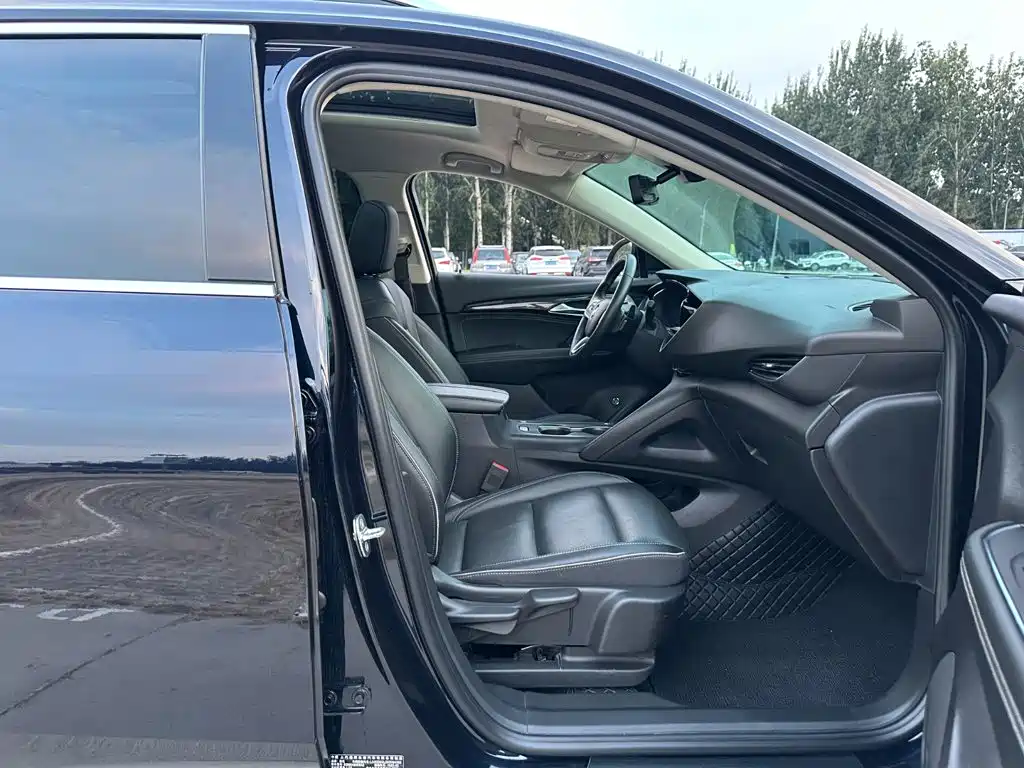 Photo 16 - Buick Envision Plus