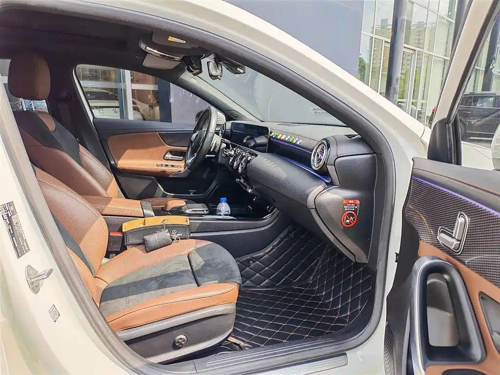 Mercedes-Benz A-Class 2020 Facelift A 200 L Sport Sedan Fashion фото 3
