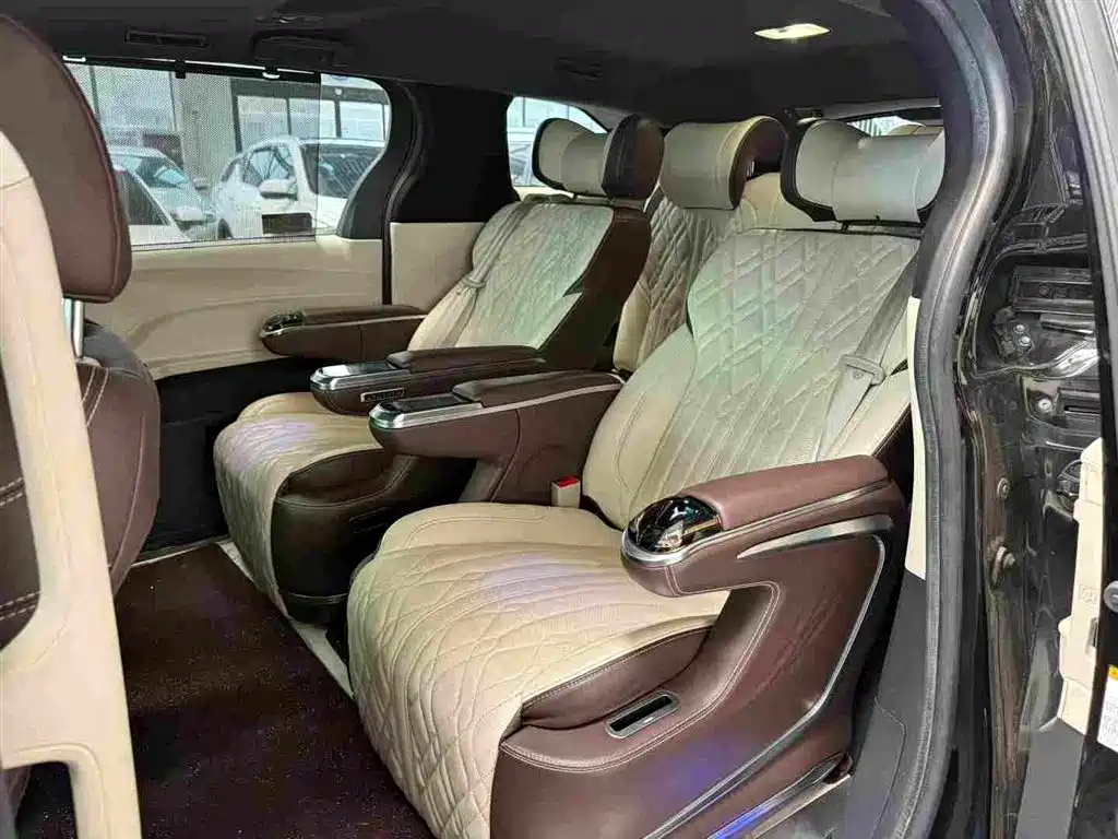 Toyota Sienna 2021 2.5L Hybrid Luxury Edition фото 3