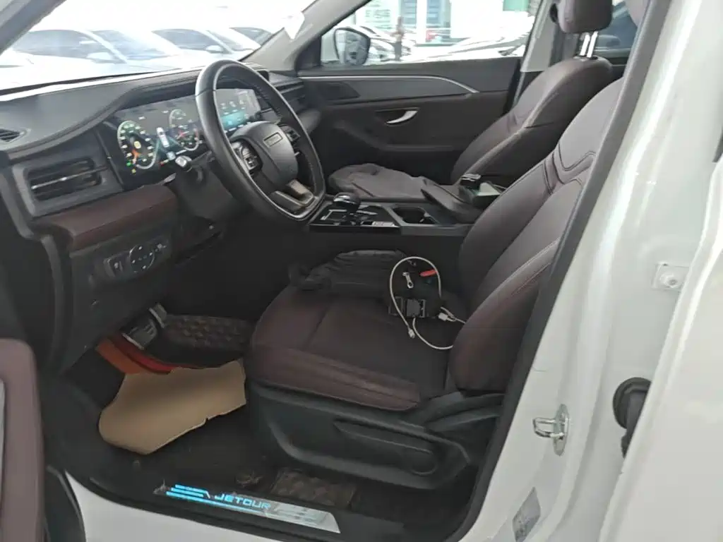 Jetour X90 PLUS 2024 2024 1.6TD DCT Big Family Happy Edition 7-seater