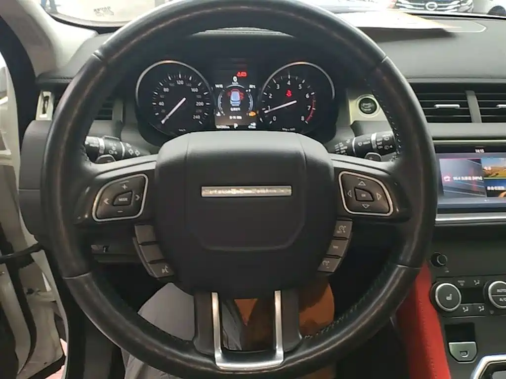 Land Rover Range Rover Evoque 2017 2.0T British Style Edition фото 11