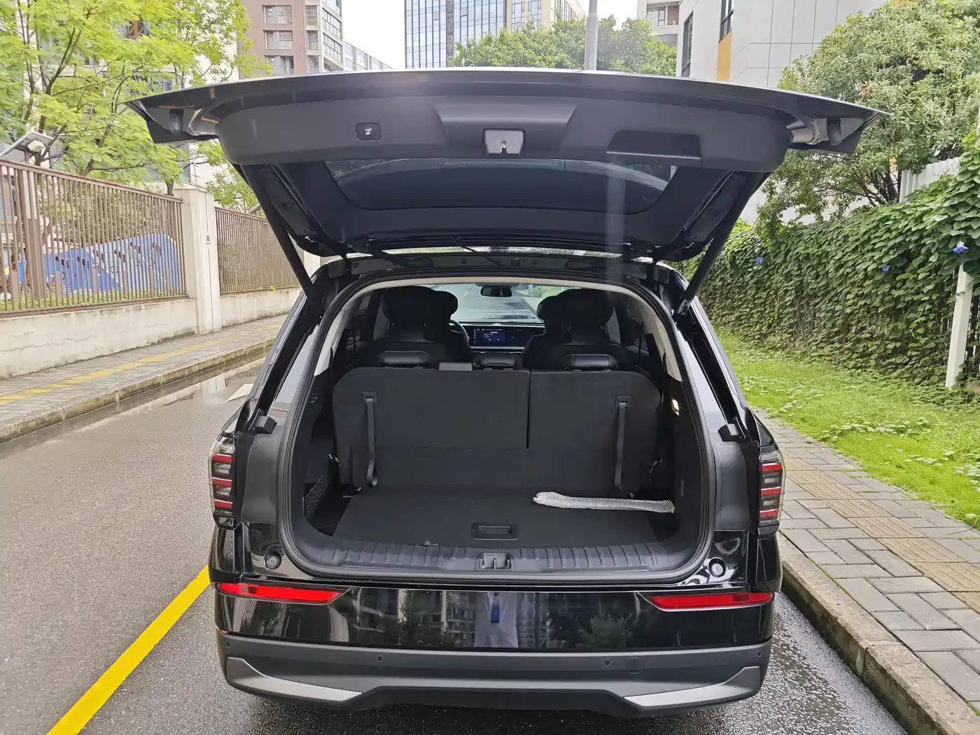 Ford Edge 2026 2025 Edge L 2.0T EcoBoost E Hybrid FWD 7-seater Luxury