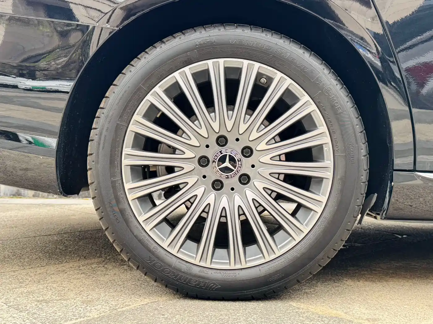 Mercedes-Benz E-Class 2023 E 300 L Luxury фото 21