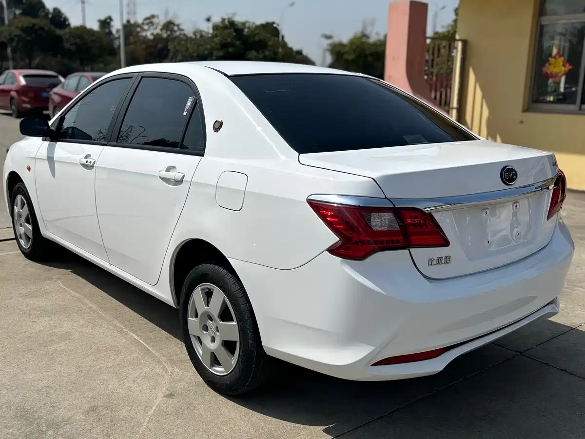 BYD F3