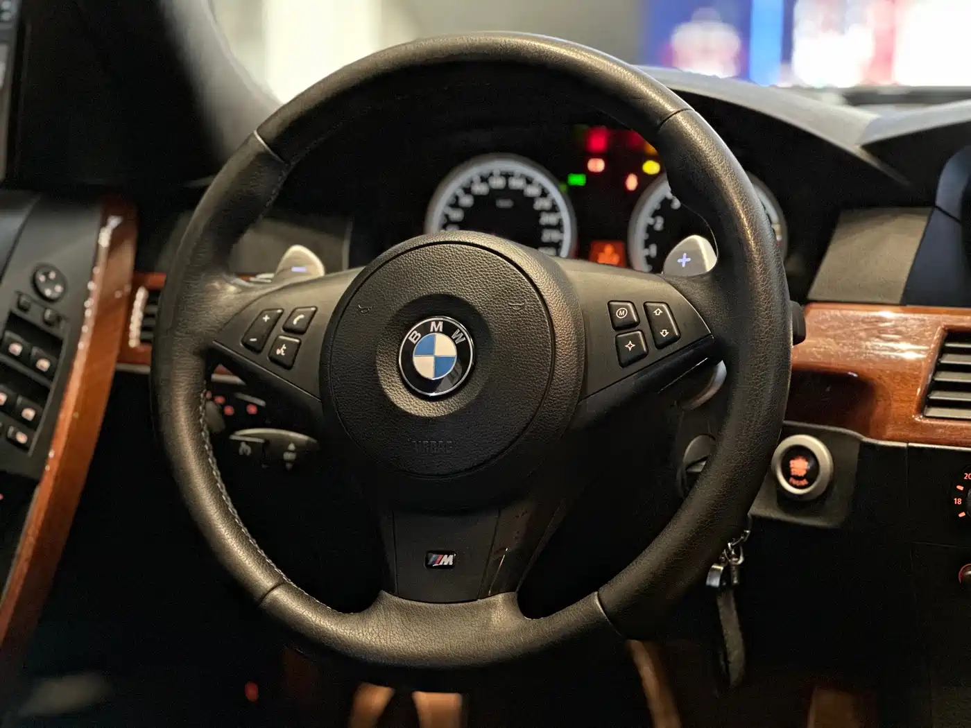 BMW M5 2005 Model M5 фото 20
