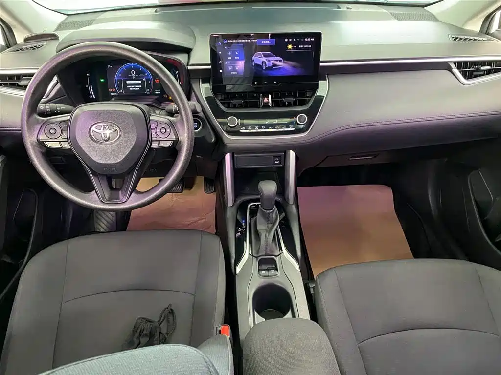 Toyota Corolla Cross 2023 2.0L Elite Edition фото 11