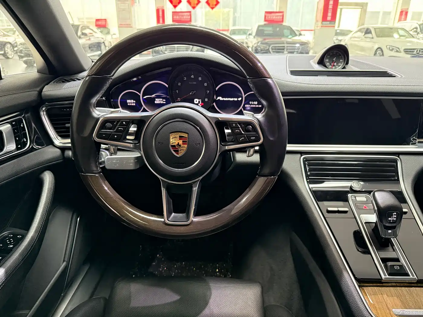 Porsche Panamera 2017 Panamera 4 Executive Long Wheelbase 3.0T фото 12